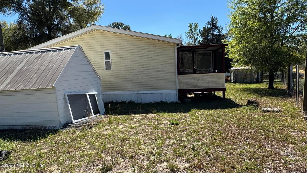 203 VANCOUVER Circle, Interlachen, FL 32148 3