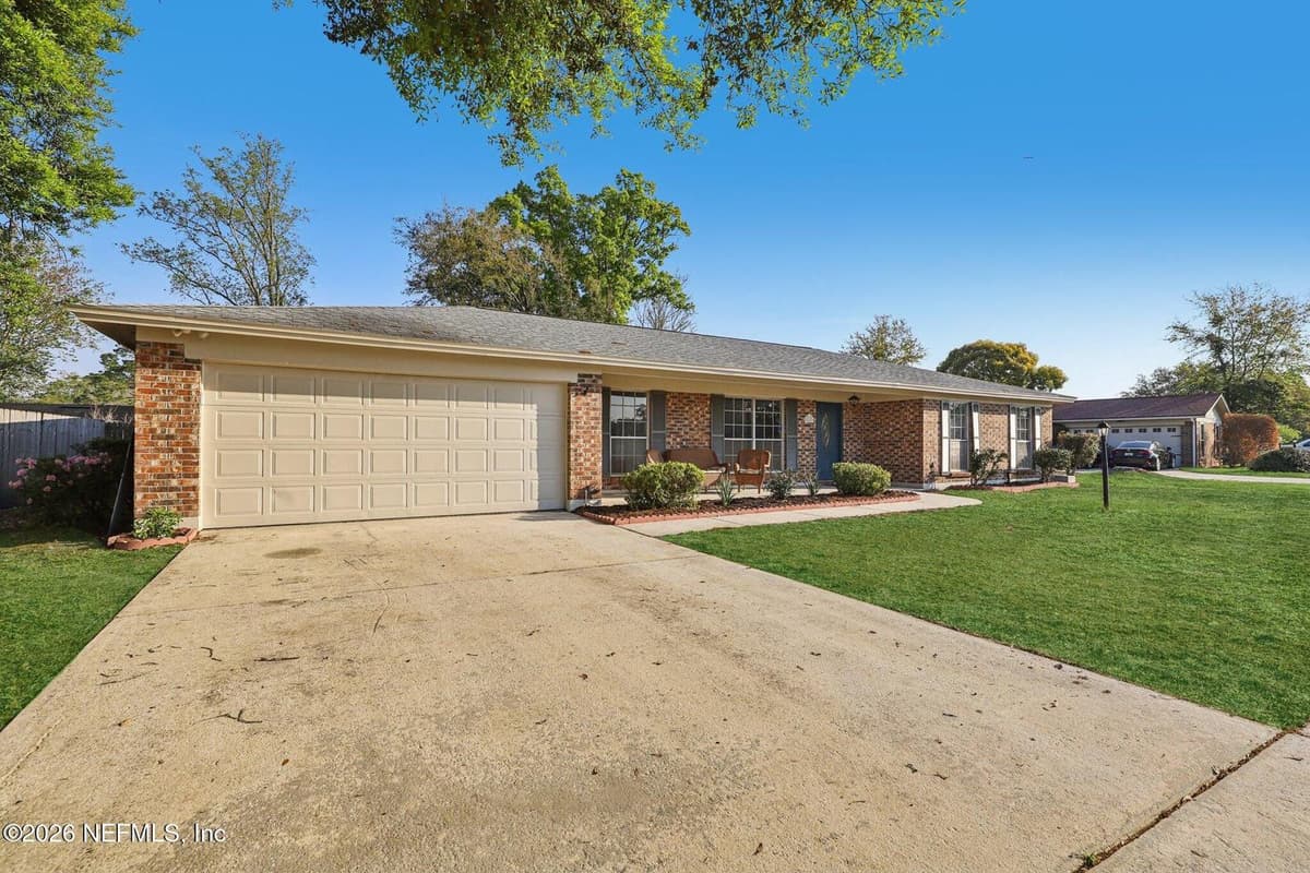 8243 WORM WOOD Road, Jacksonville, FL 32210 2
