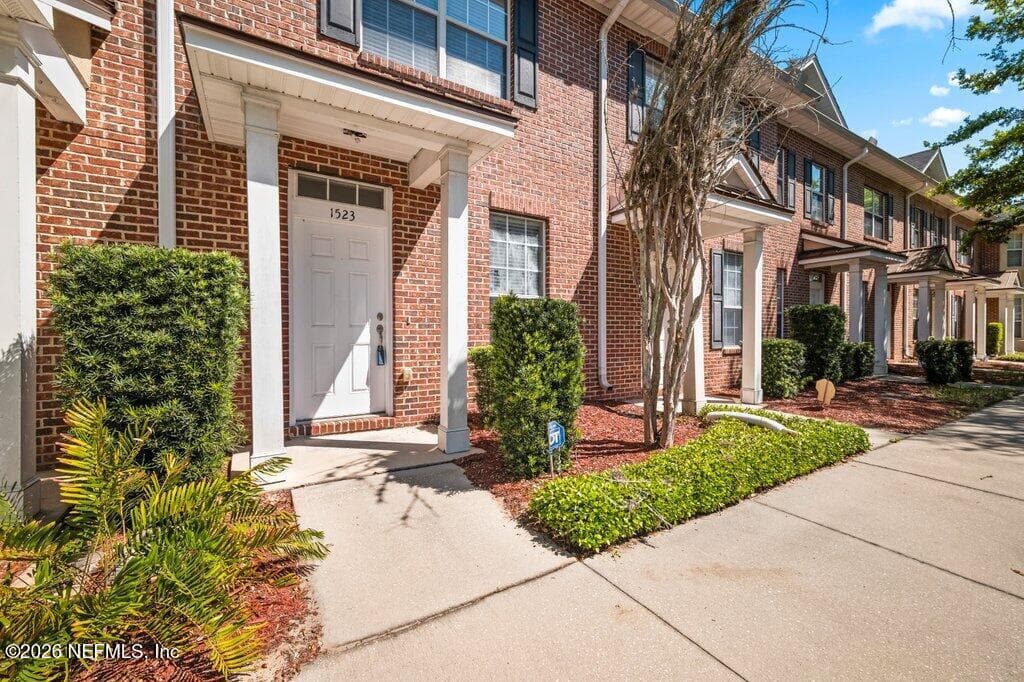 1523 FIELDVIEW Drive, Jacksonville, FL 32225 2