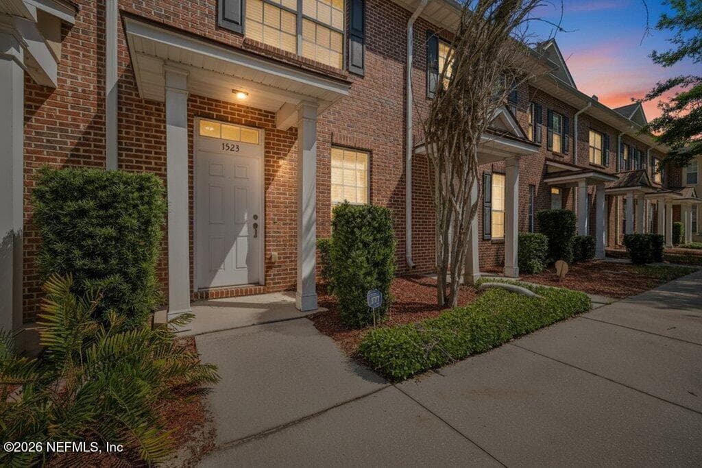 1523 FIELDVIEW Drive, Jacksonville, FL 32225 3