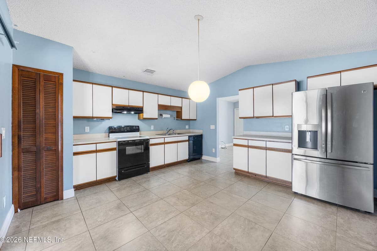 8157 FORT LEE Trail, Jacksonville, FL 32244 3