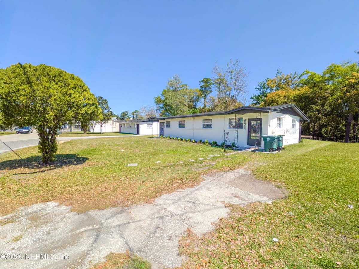 1621 BROOKVIEW Drive S, Jacksonville, FL 32246 3