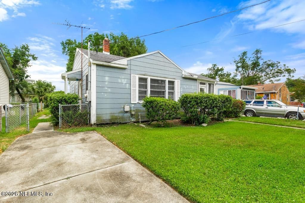 5146 SUNDERLAND Road, Jacksonville, FL 32210 3