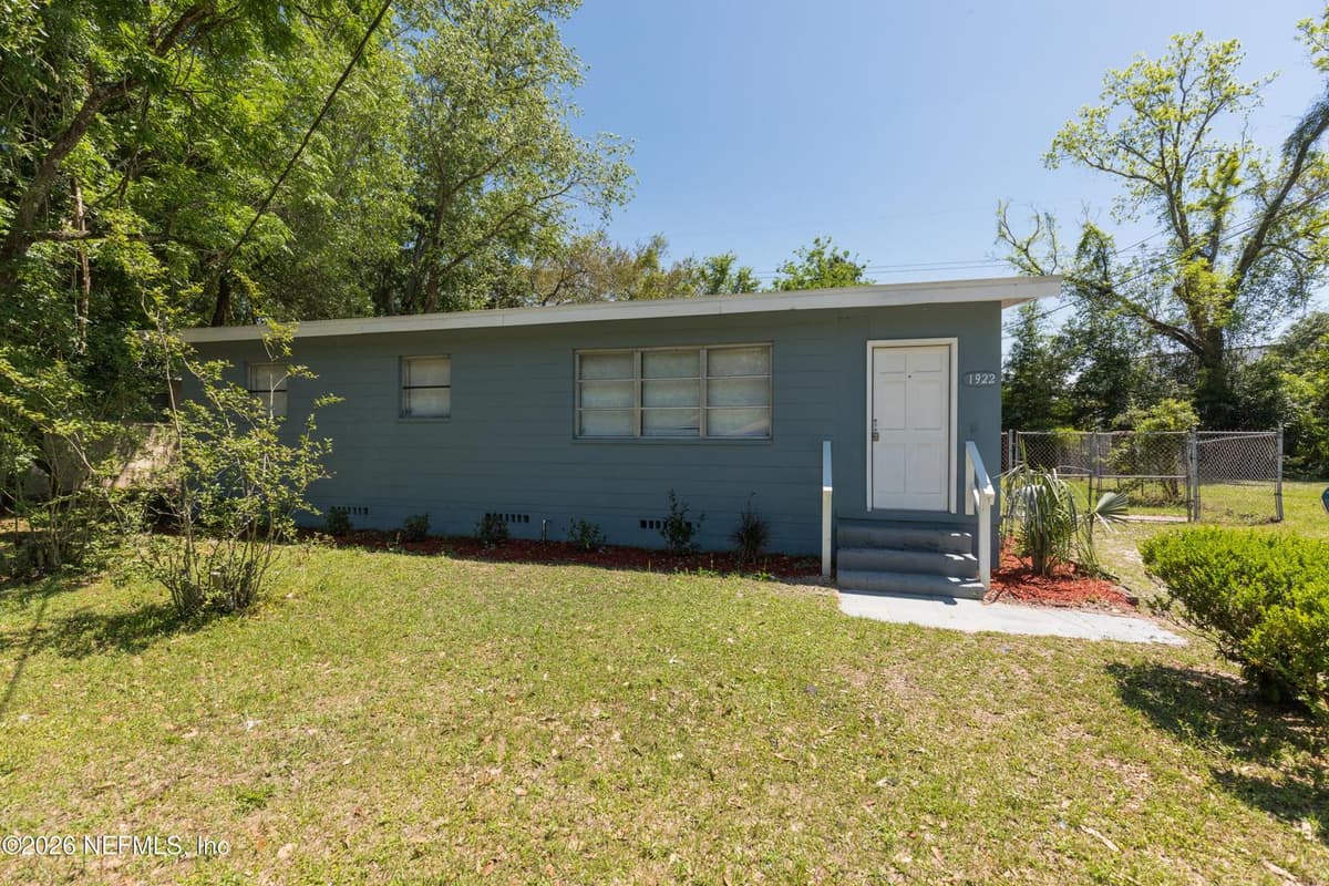 1922 MACLEAN Road, Jacksonville, FL 32209 2