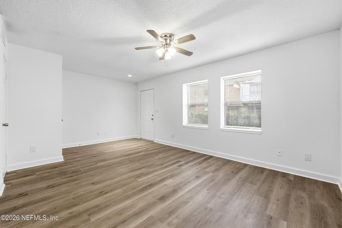 8201 SUTTON Place N, Jacksonville, FL 32217 3