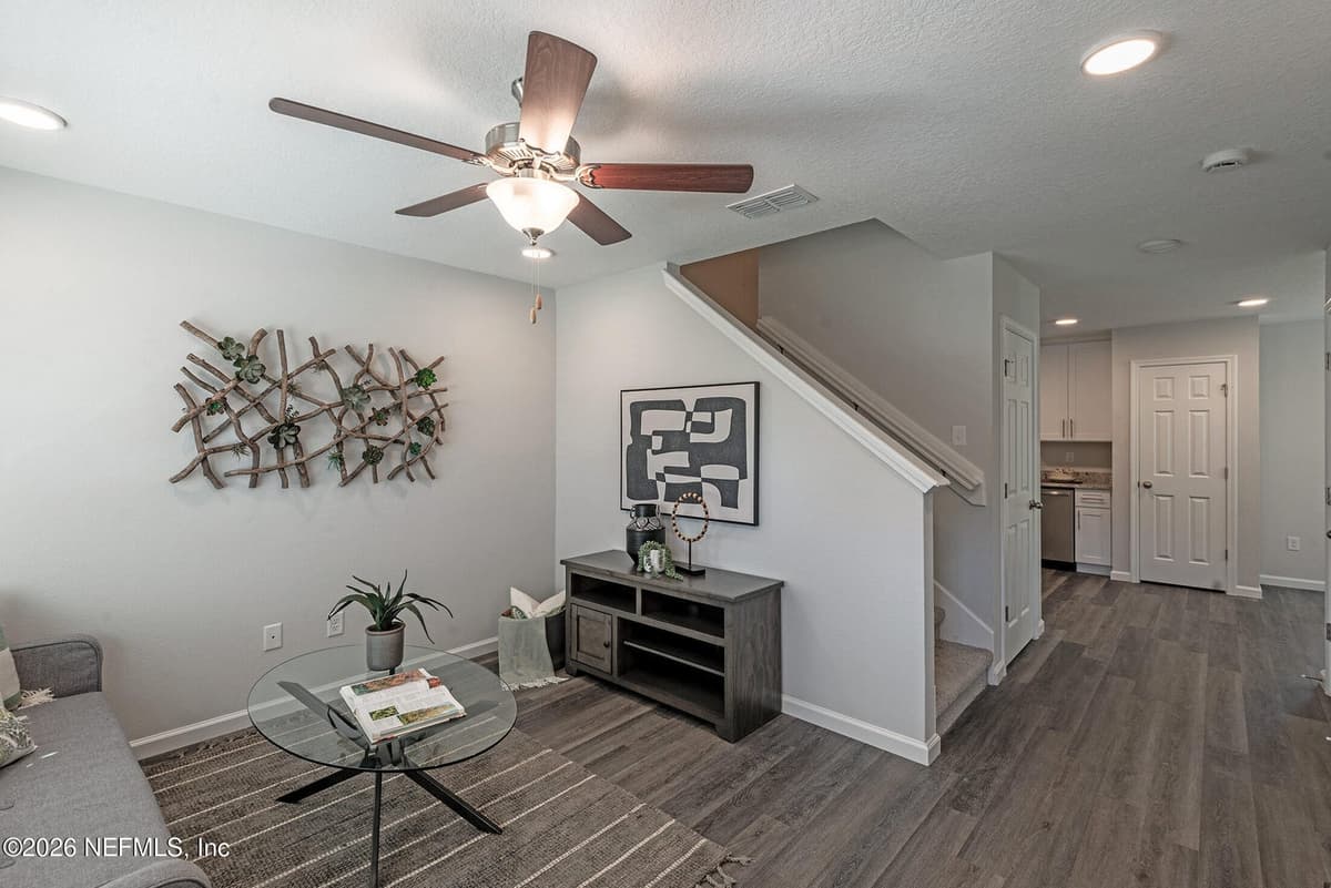 4135 COLLINS Road, Jacksonville, FL 32244 2
