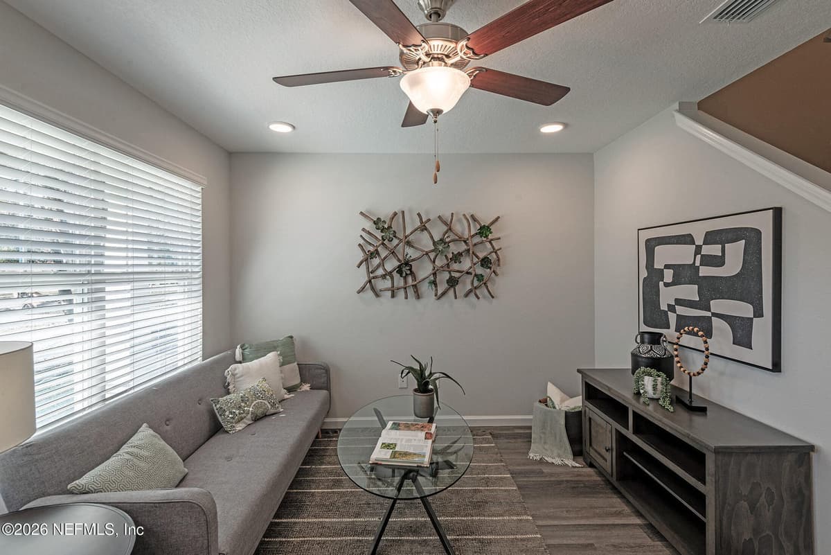 4135 COLLINS Road, Jacksonville, FL 32244 3