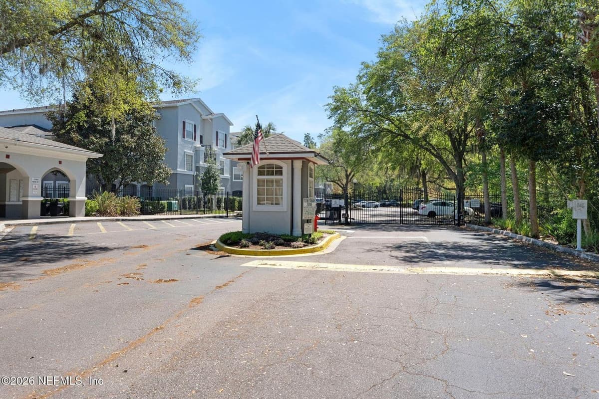 3591 KERNAN Boulevard S 812, Jacksonville, FL 32224 2