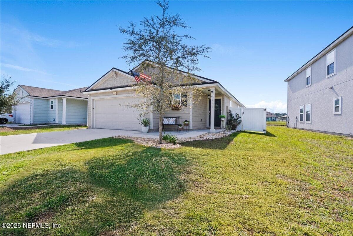 6111 BUCKING BRONCO Drive, Jacksonville, FL 32234 3