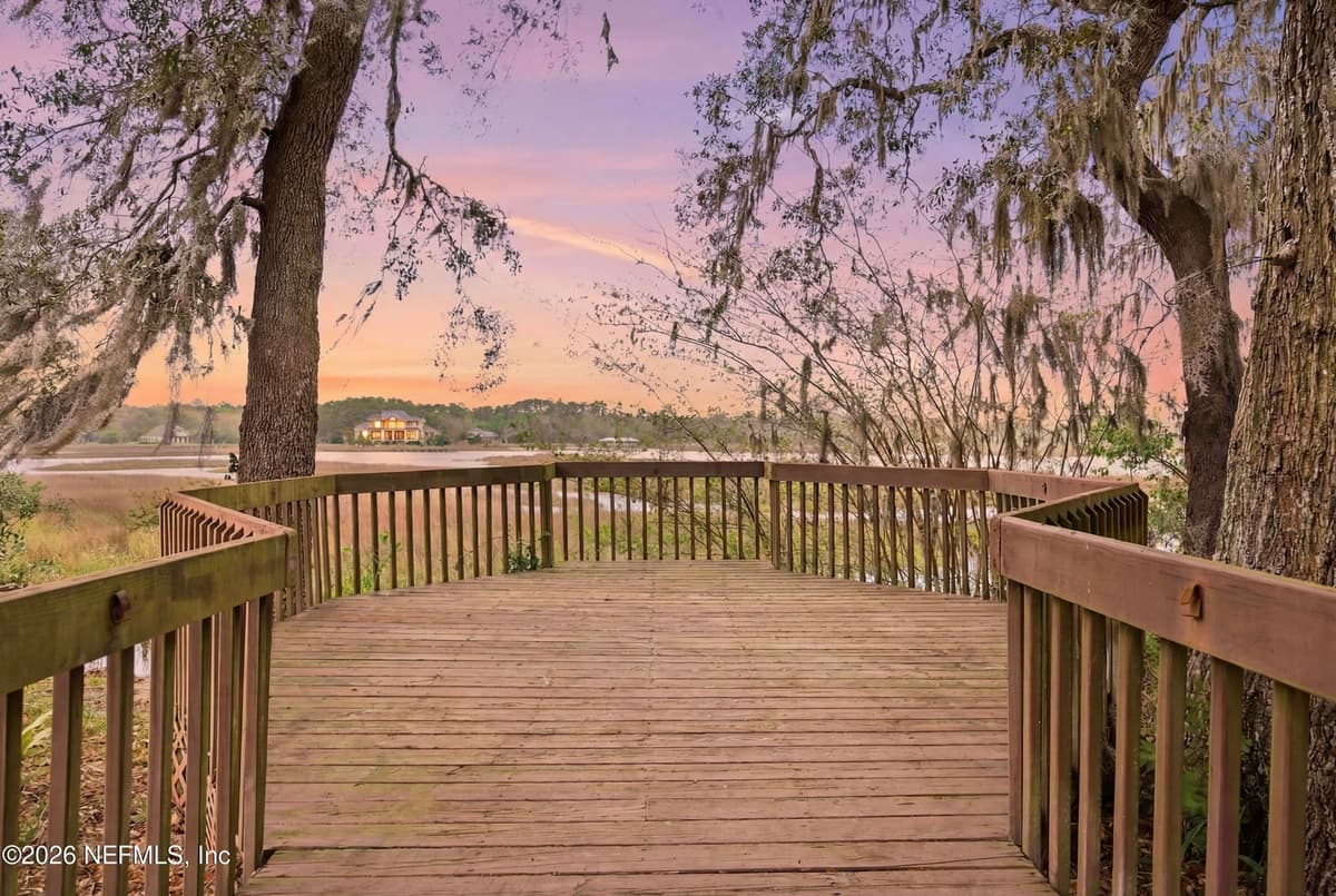 15489 CAPE Drive N, Jacksonville, FL 32226 2