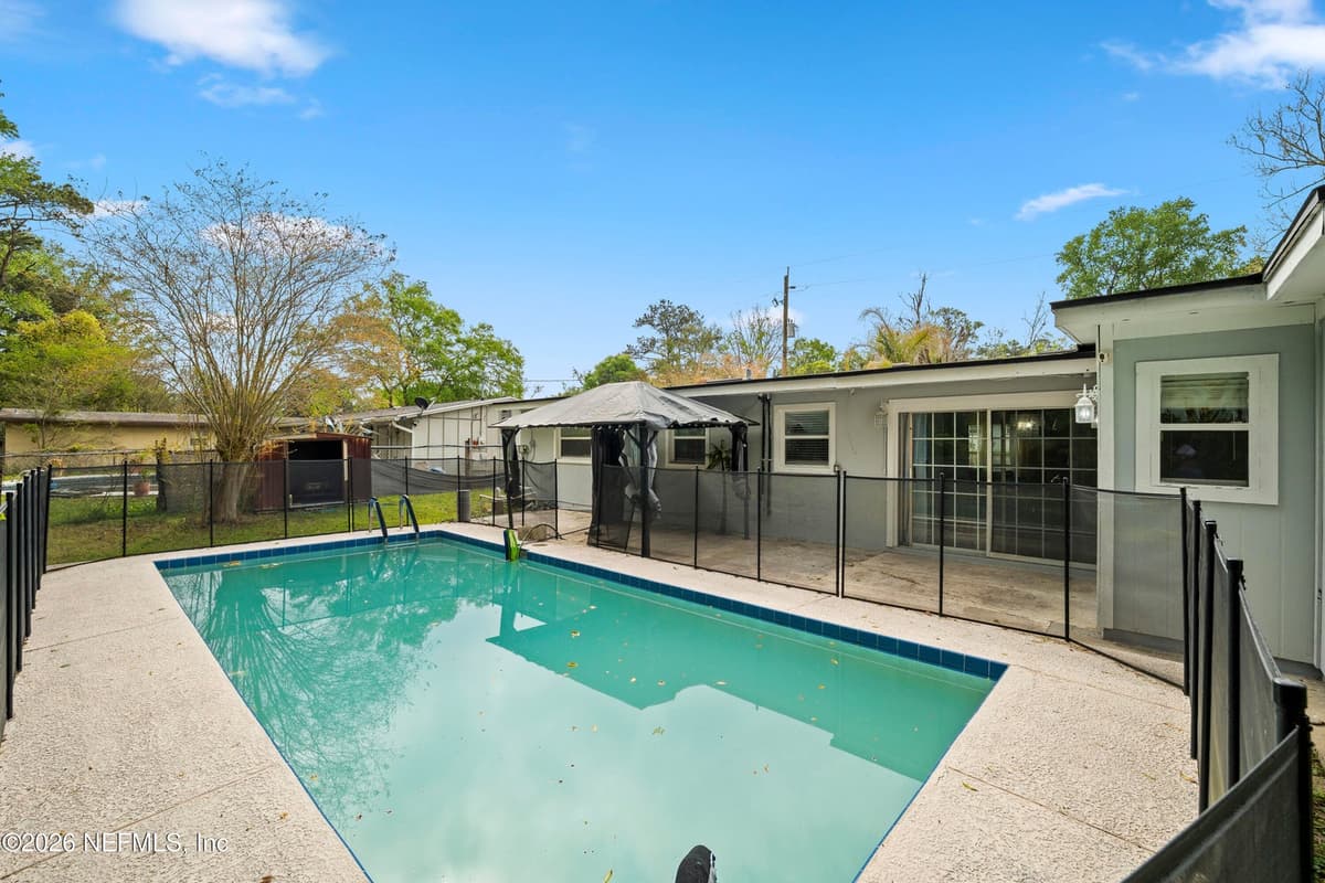 8073 JOFFRE Drive, Jacksonville, FL 32210 2