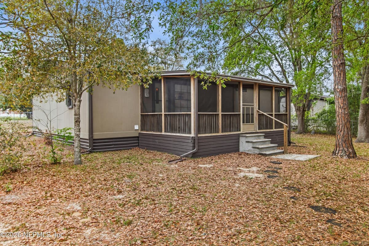 206 ANTHONY Avenue, Interlachen, FL 32148 2
