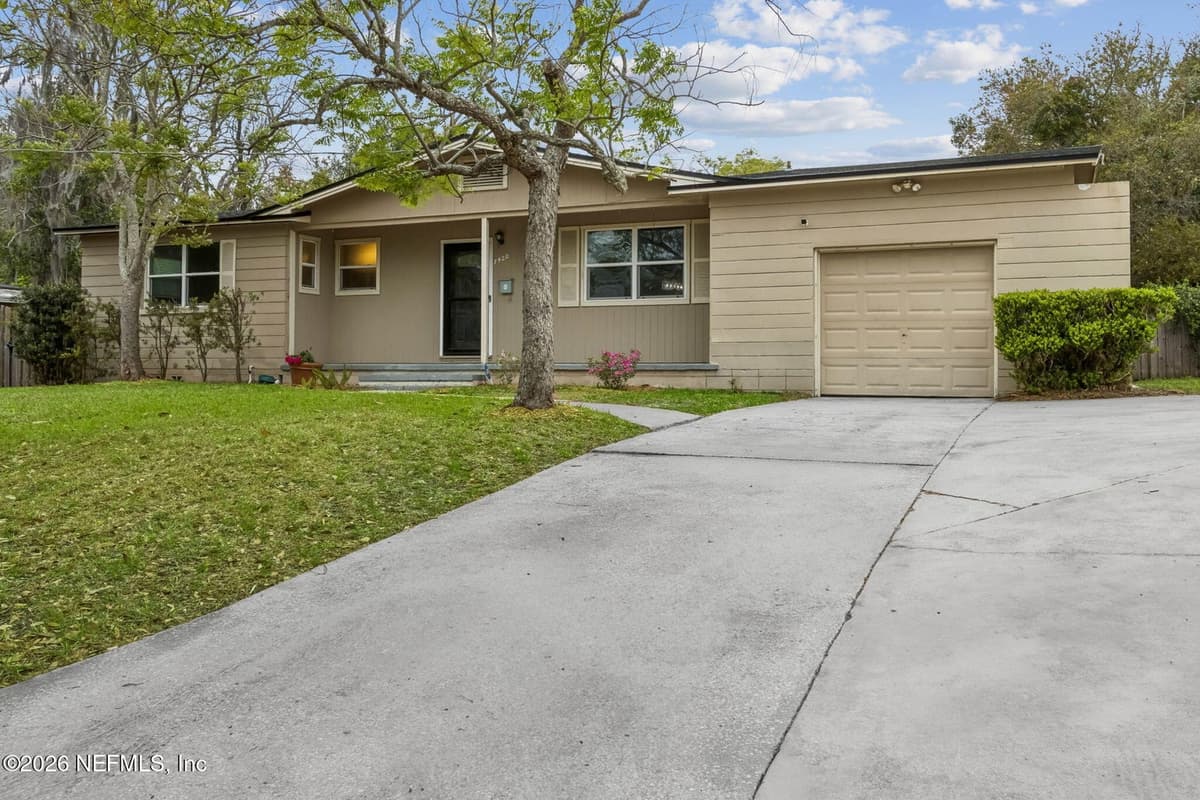 7420 HENNESSY Road, Jacksonville, FL 32244 2