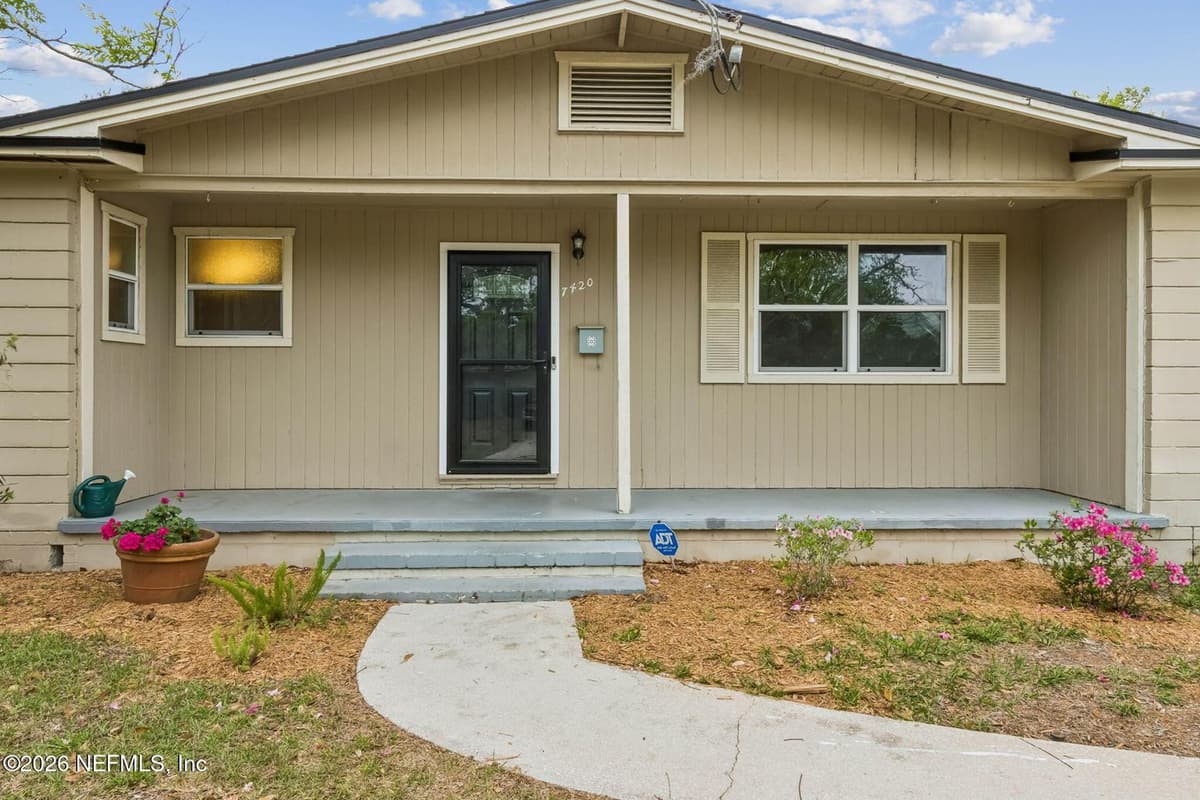 7420 HENNESSY Road, Jacksonville, FL 32244 3