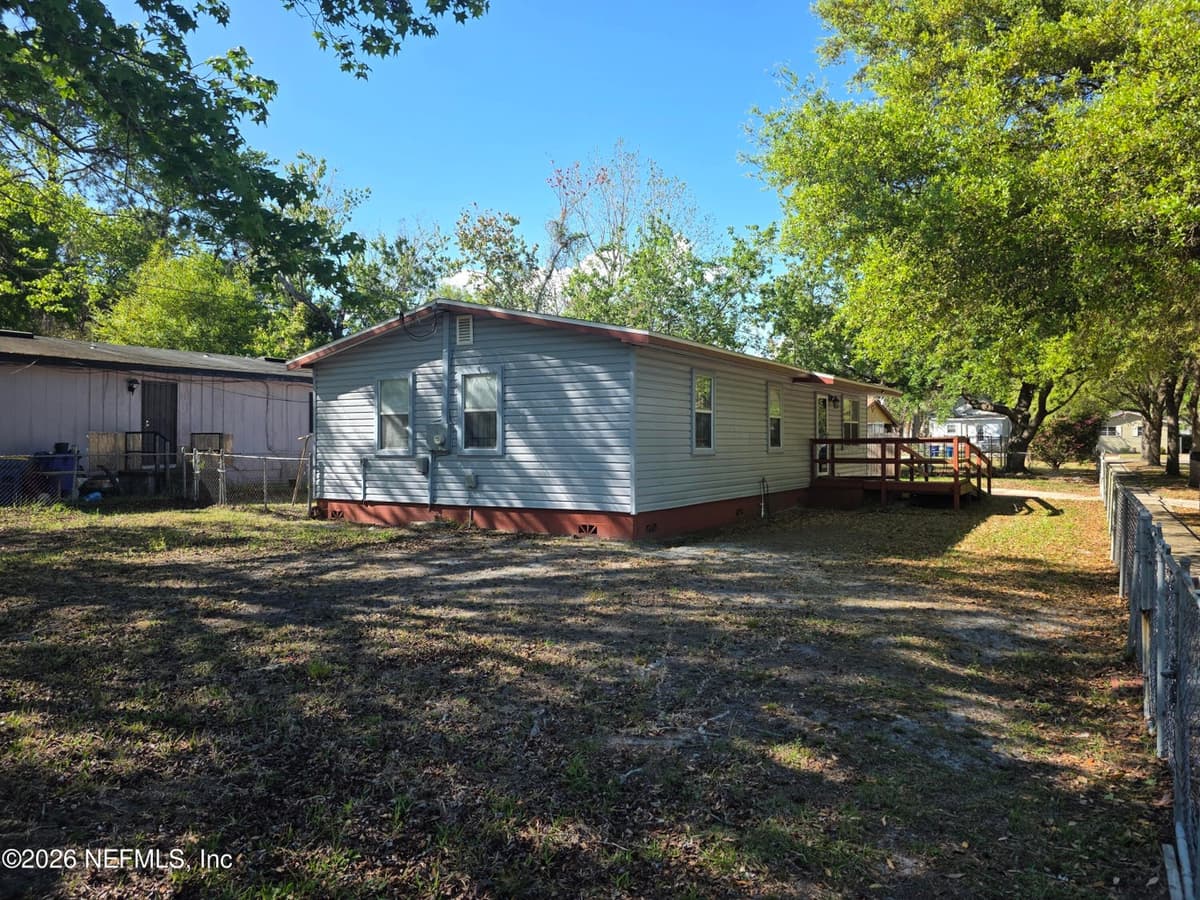 5704 XAVIER Road, Jacksonville, FL 32209 2