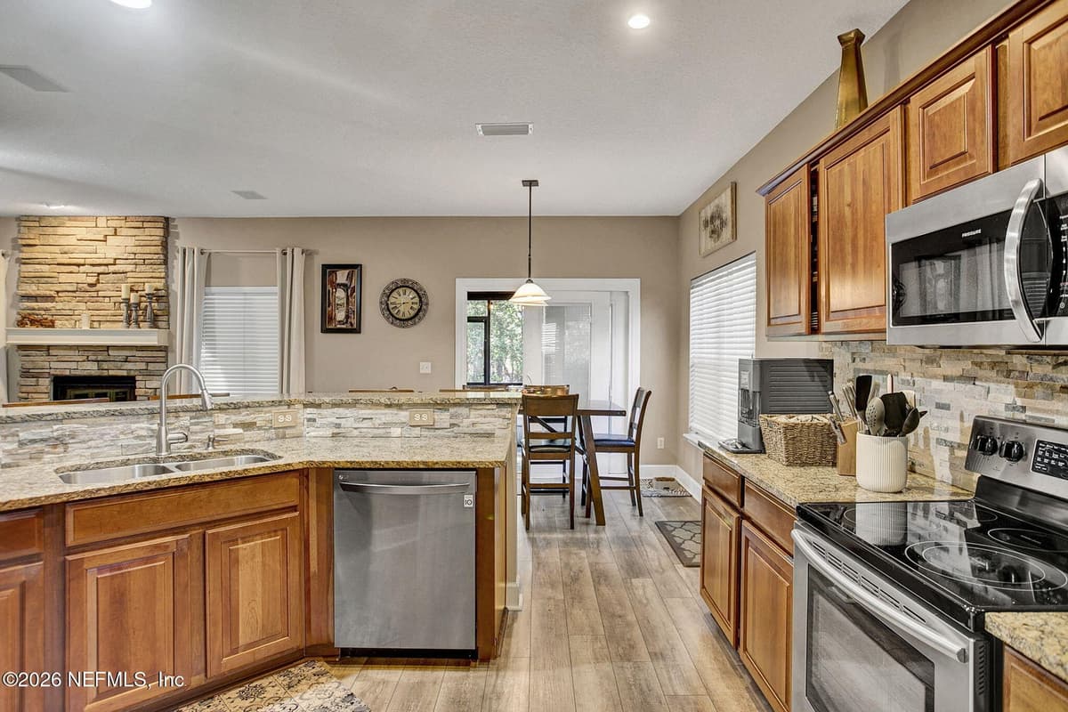 617 ACORN Court, St. Johns, FL 32259 3