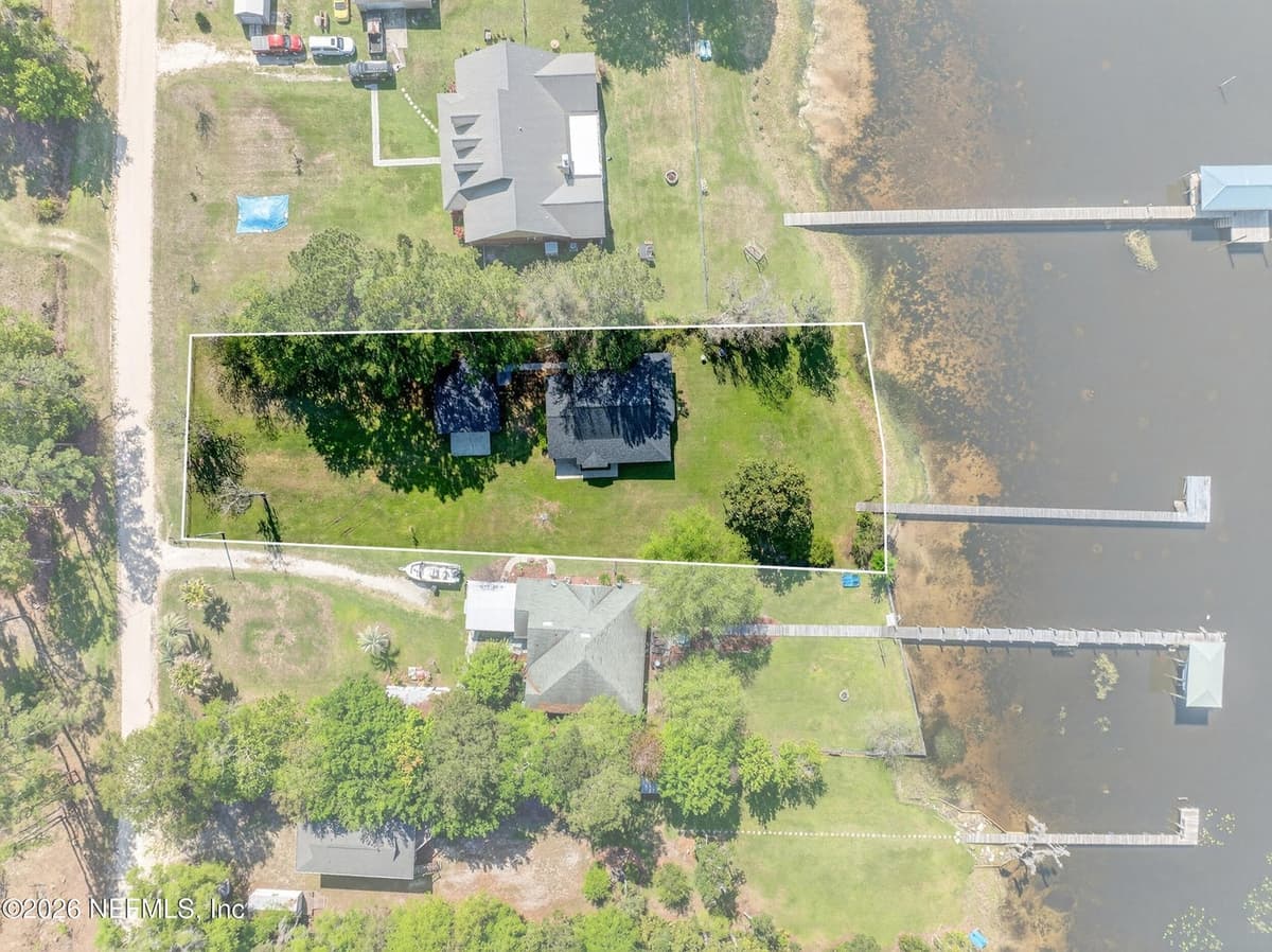 209 BEACH Drive, Florahome, FL 32140 3