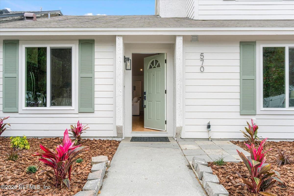 570 AQUATIC Drive, Atlantic Beach, FL 32233 2