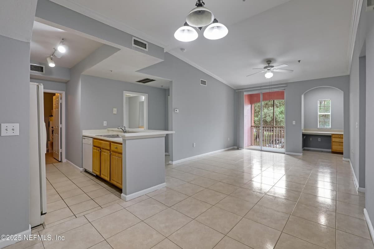 10075 GATE Parkway N 812, Jacksonville, FL 32246 2
