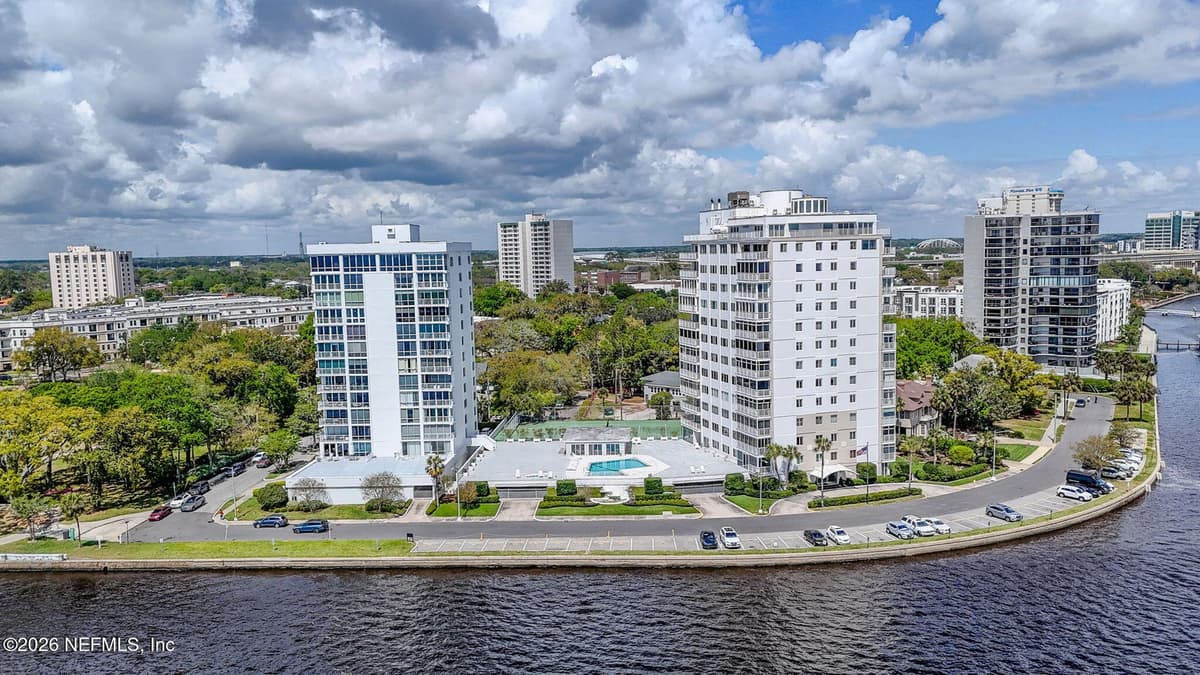 1560 LANCASTER Terrace 1006, Jacksonville, FL 32204 2