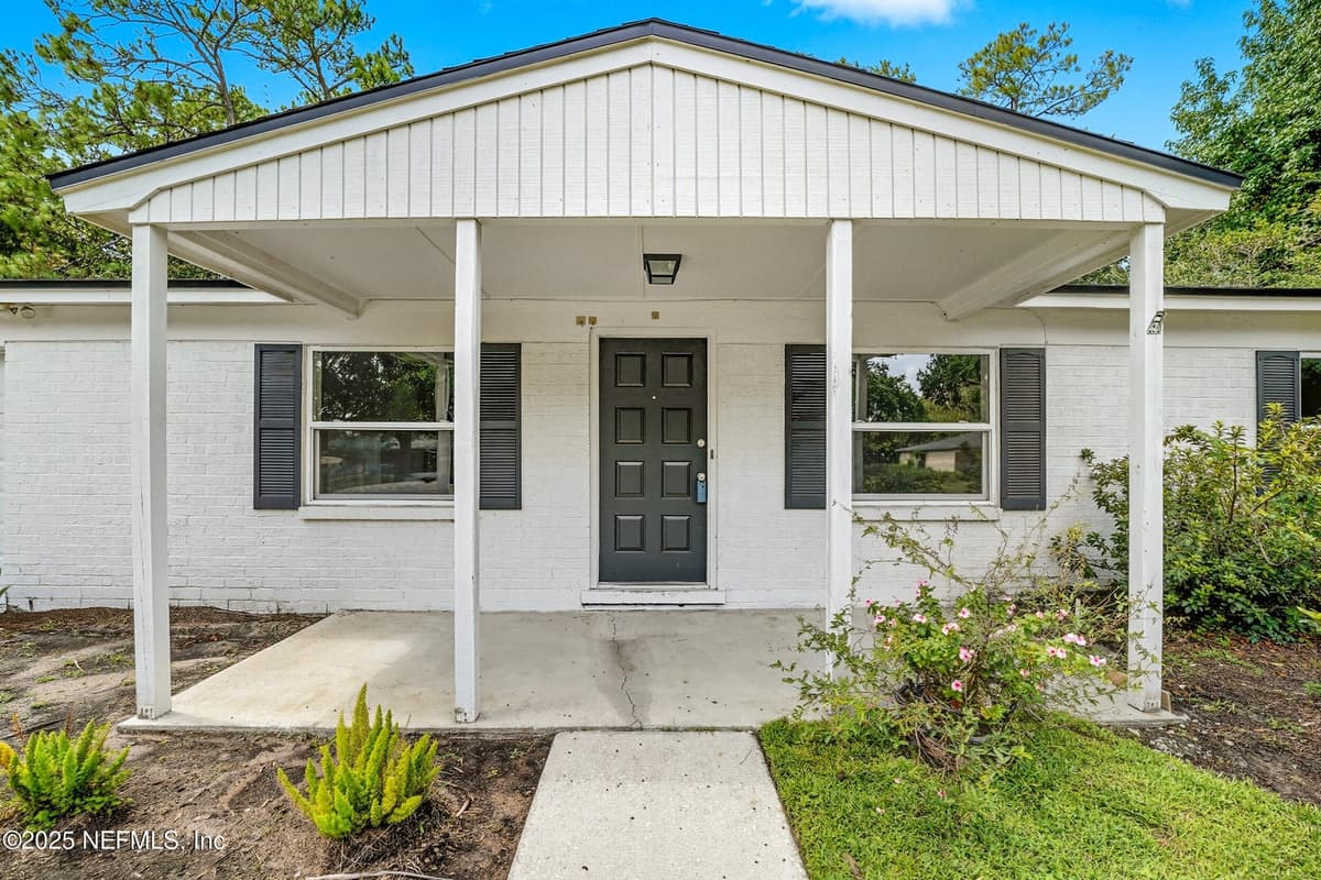 11520 GWYNFORD Lane, Jacksonville, FL 32223 2