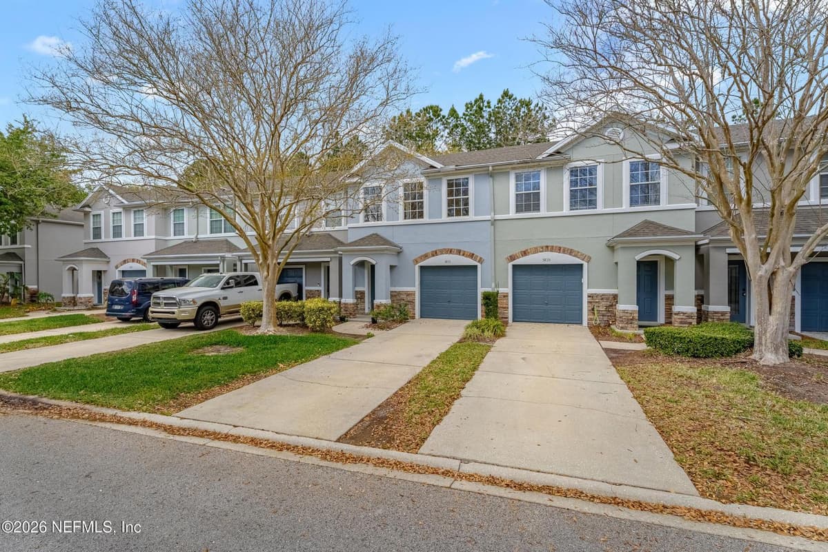 5833 PARKSTONE CROSSING Drive, Jacksonville, FL 32258 2
