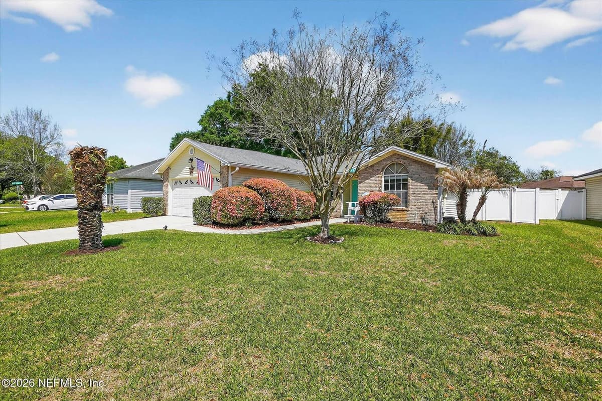 825 LONG LAKE Drive, Jacksonville, FL 32225 3
