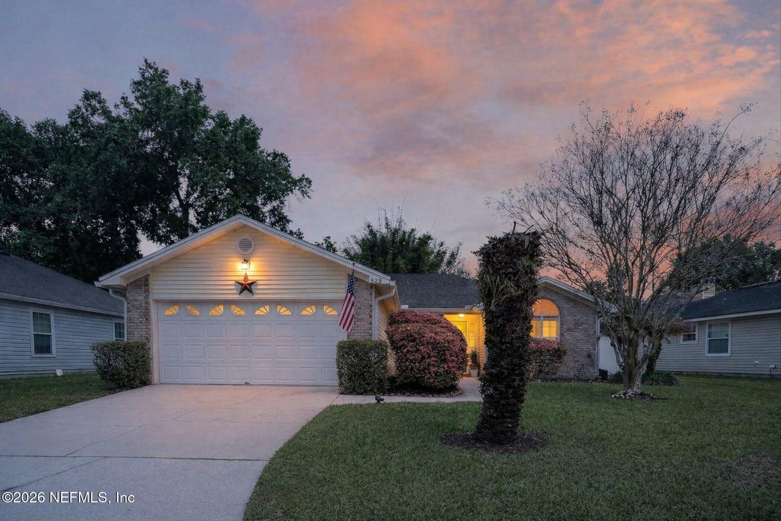 825 LONG LAKE Drive, Jacksonville, FL 32225