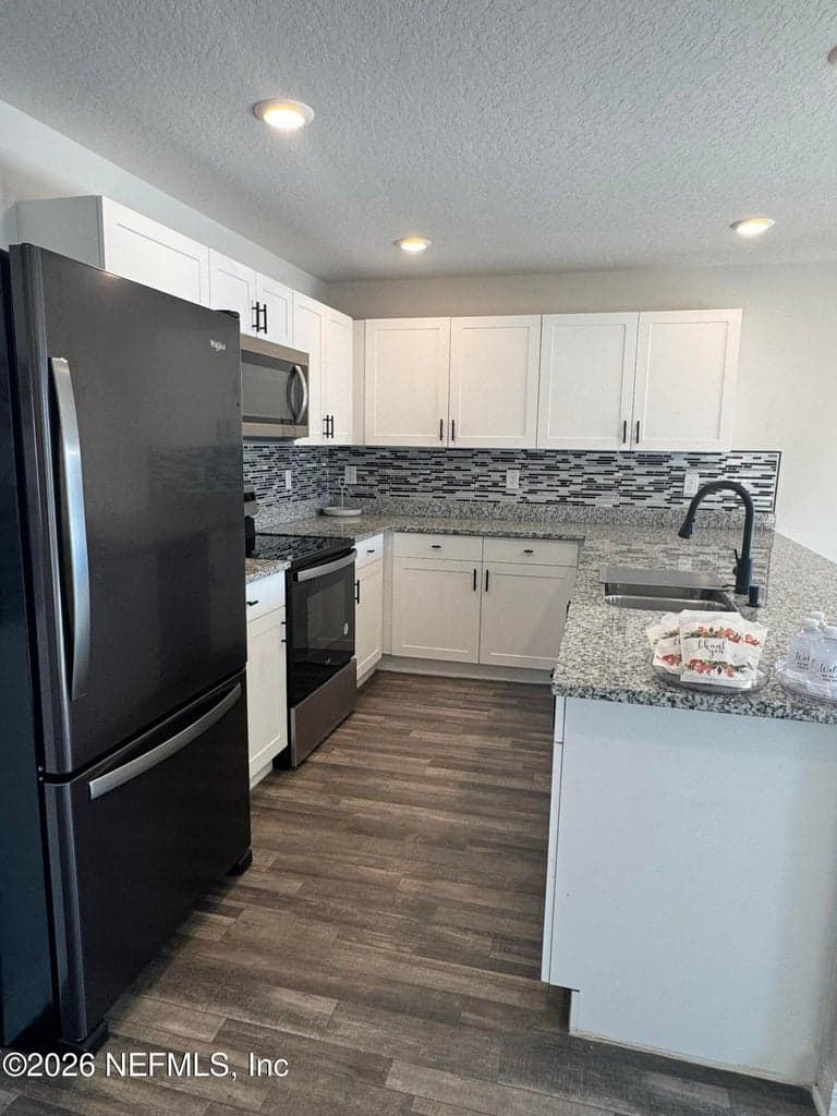 575 RIVER HILL Drive, Welaka, FL 32193 3