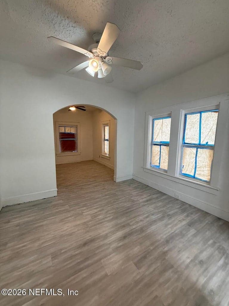 1555 W 6TH Street, Jacksonville, FL 32209 2