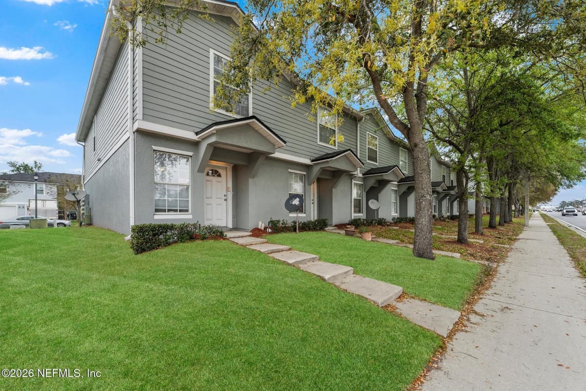 8446 MCGIRTS VILLAGE Lane, Jacksonville, FL 32210 2