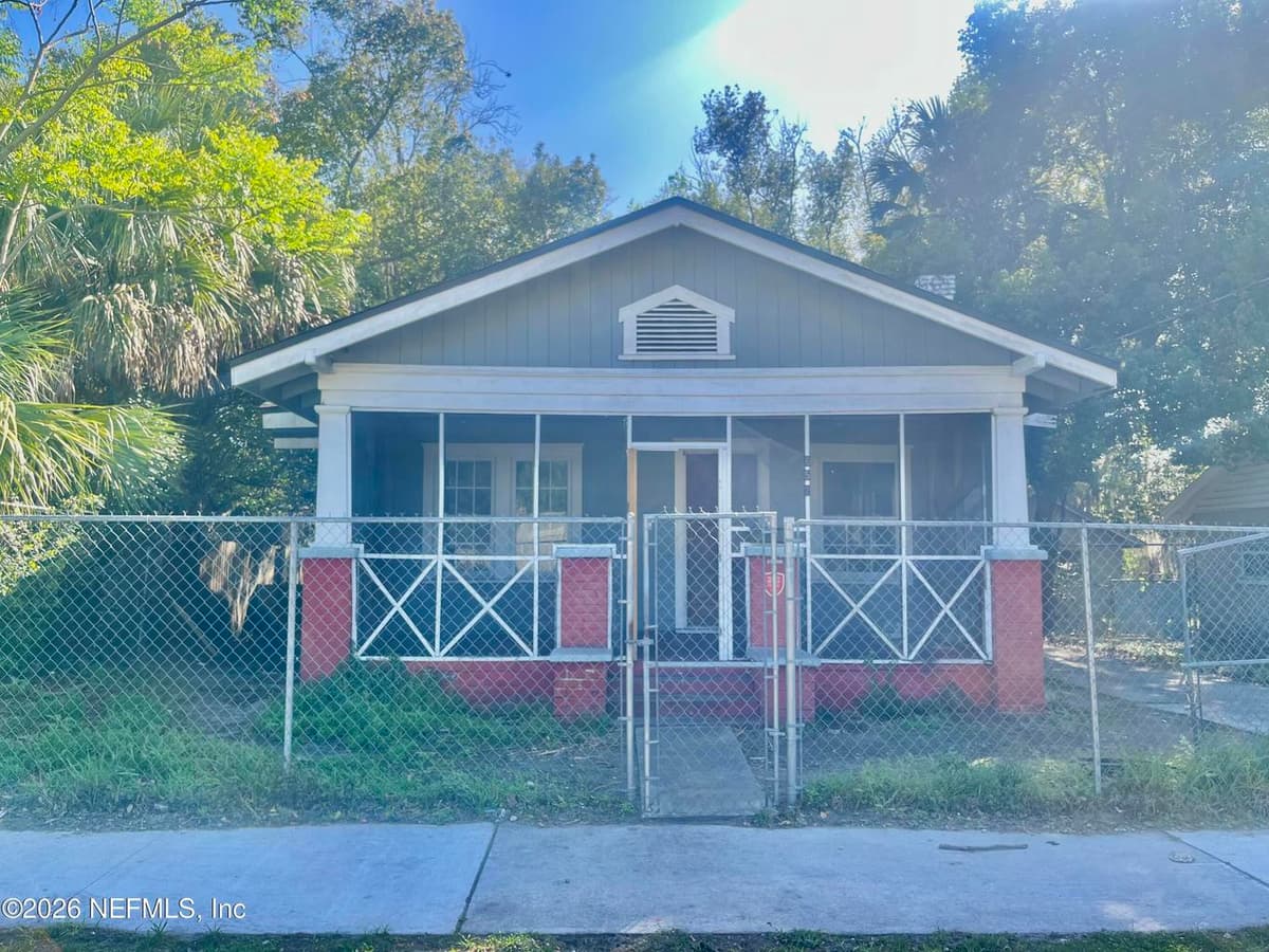 652 FERN Street, Jacksonville, FL 32206 2