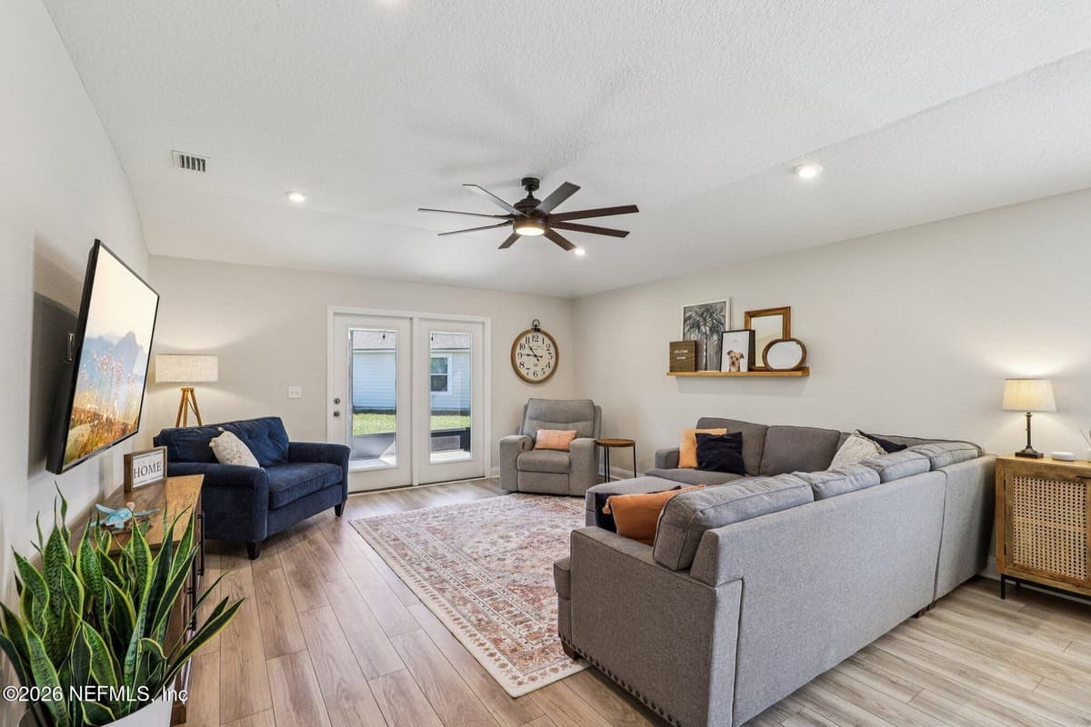 11993 ELDERBANK Drive, Jacksonville, FL 32256 3