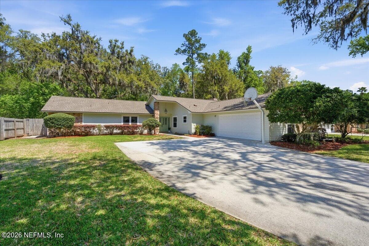 8233 OLD PORT Circle N, Jacksonville, FL 32216 3