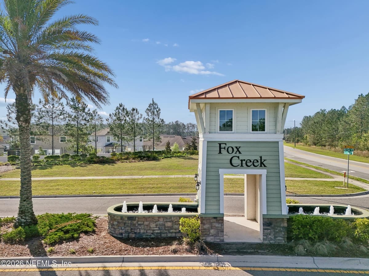 8076 DANCING FOX Street, Jacksonville, FL 32222 2