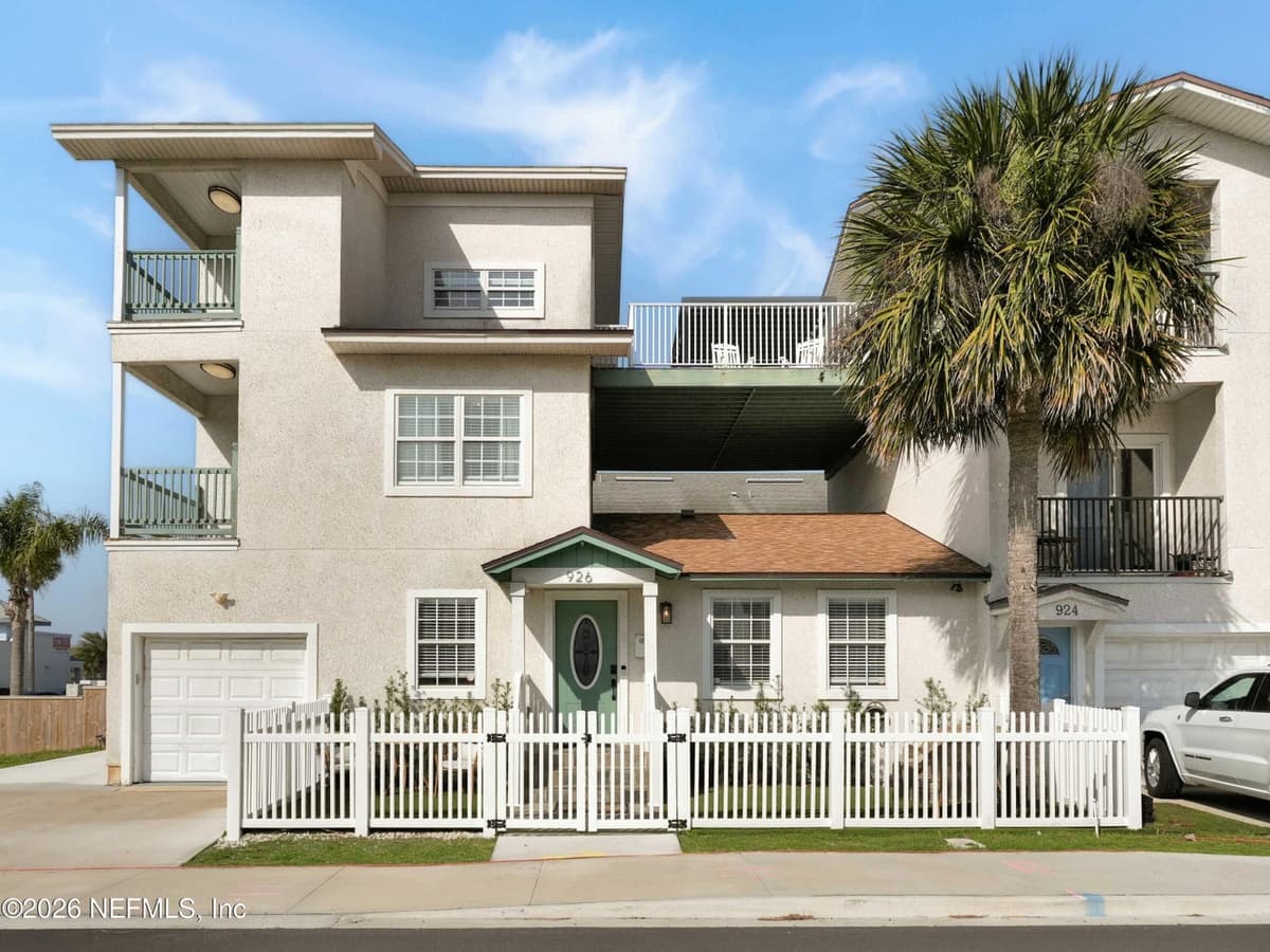 926 2ND Street S A, Jacksonville Beach, FL 32250 2