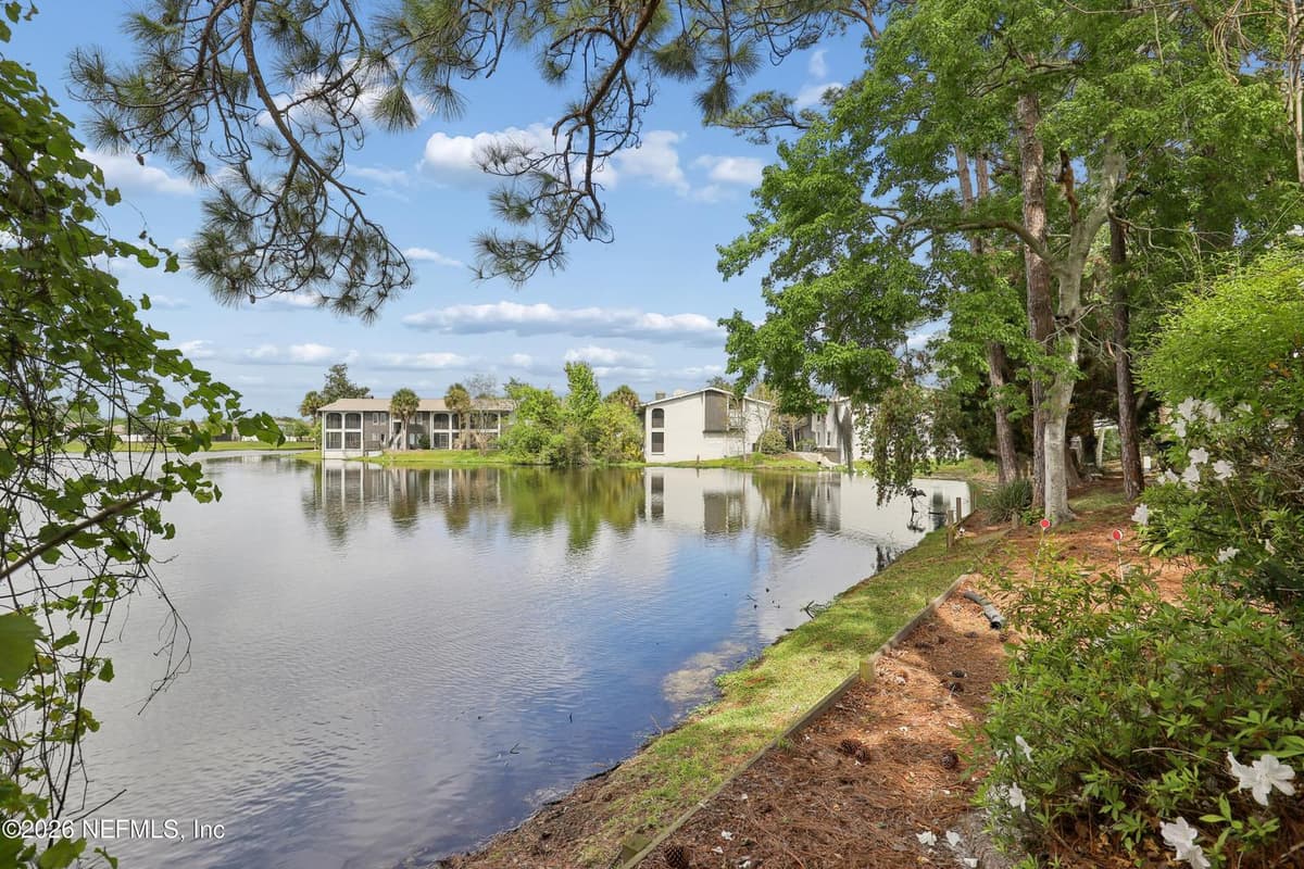 8118 BAYMEADOWS Circle E 17, Jacksonville, FL 32256 3