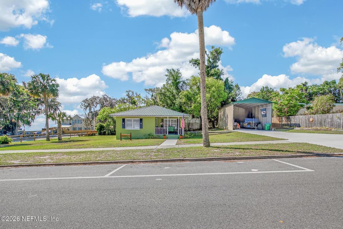 105 CENTRAL Avenue, Crescent City, FL 32112 2