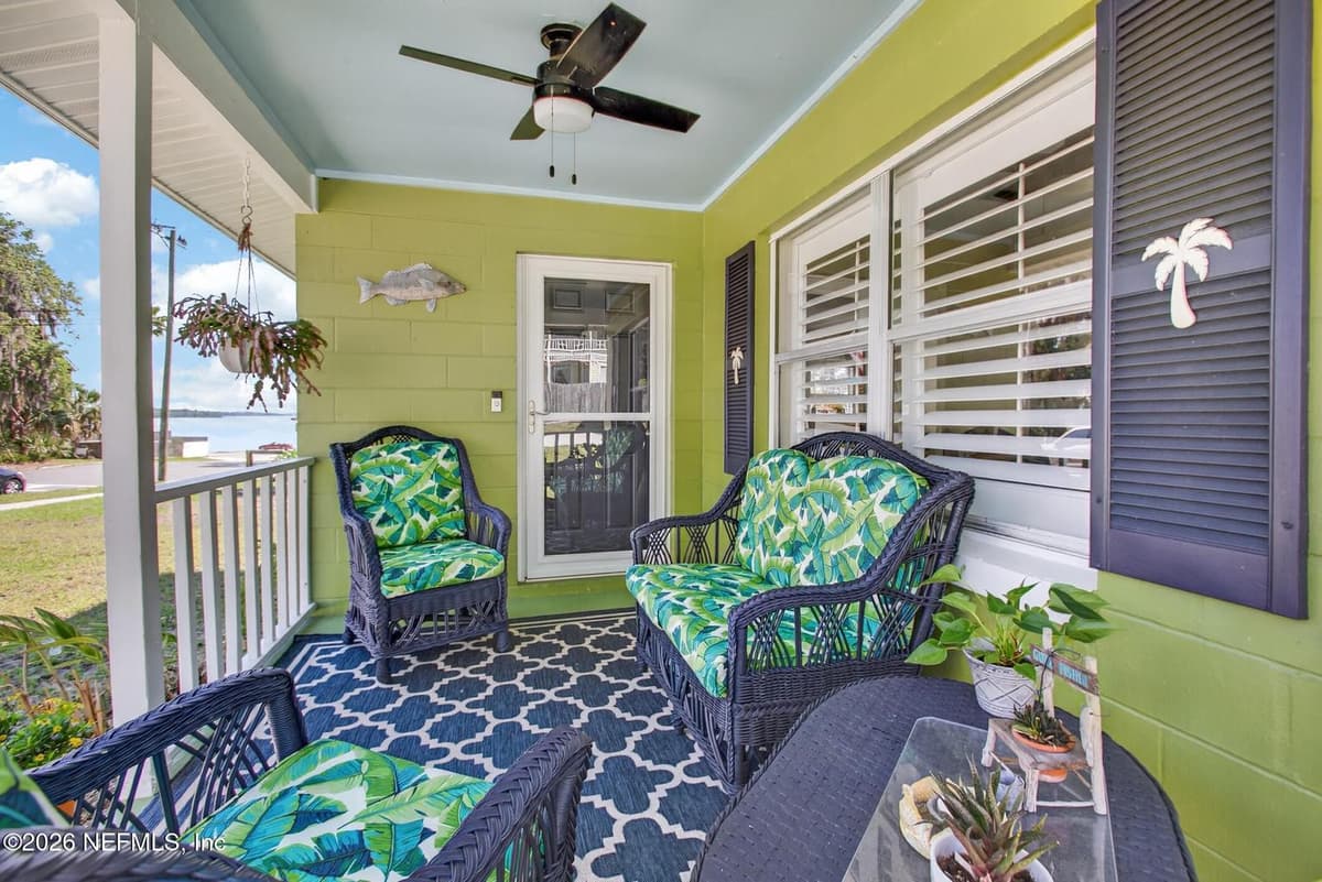 105 CENTRAL Avenue, Crescent City, FL 32112 3