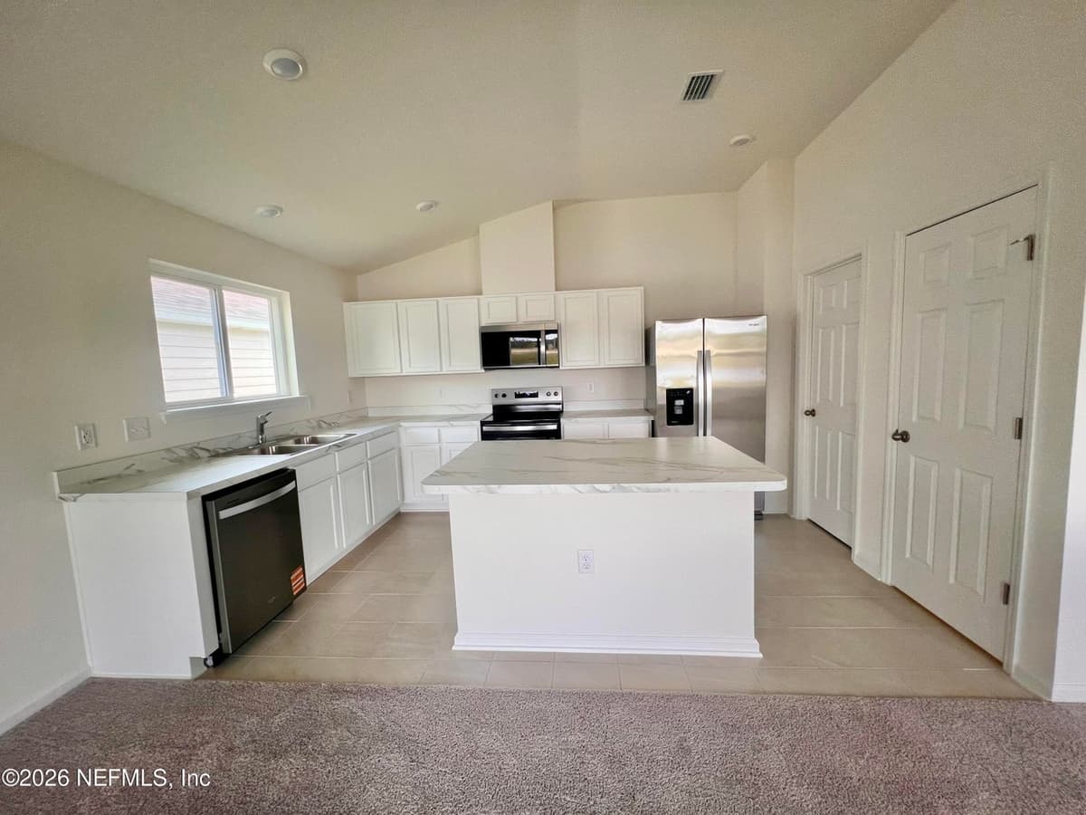 8279 HAWKES MEADOW Drive, Jacksonville, FL 32219 2