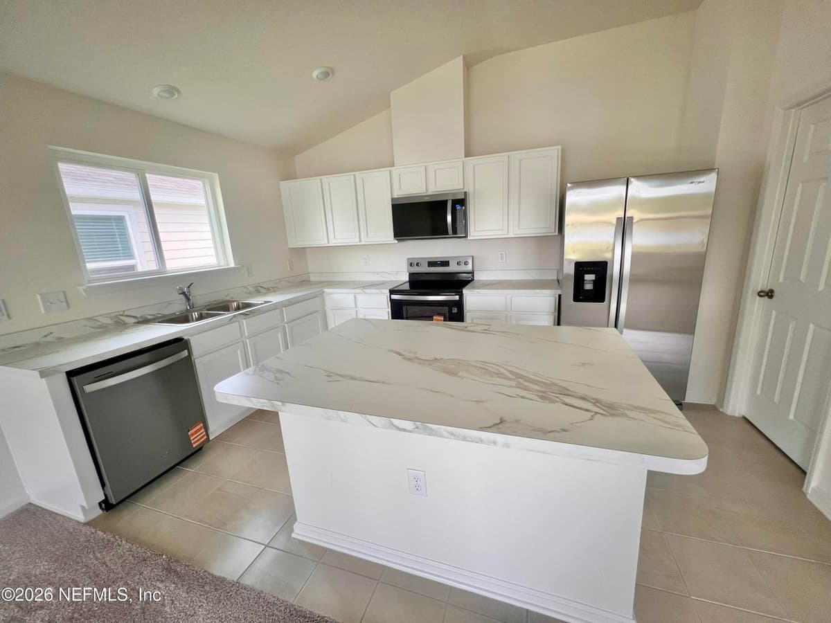 8279 HAWKES MEADOW Drive, Jacksonville, FL 32219 3