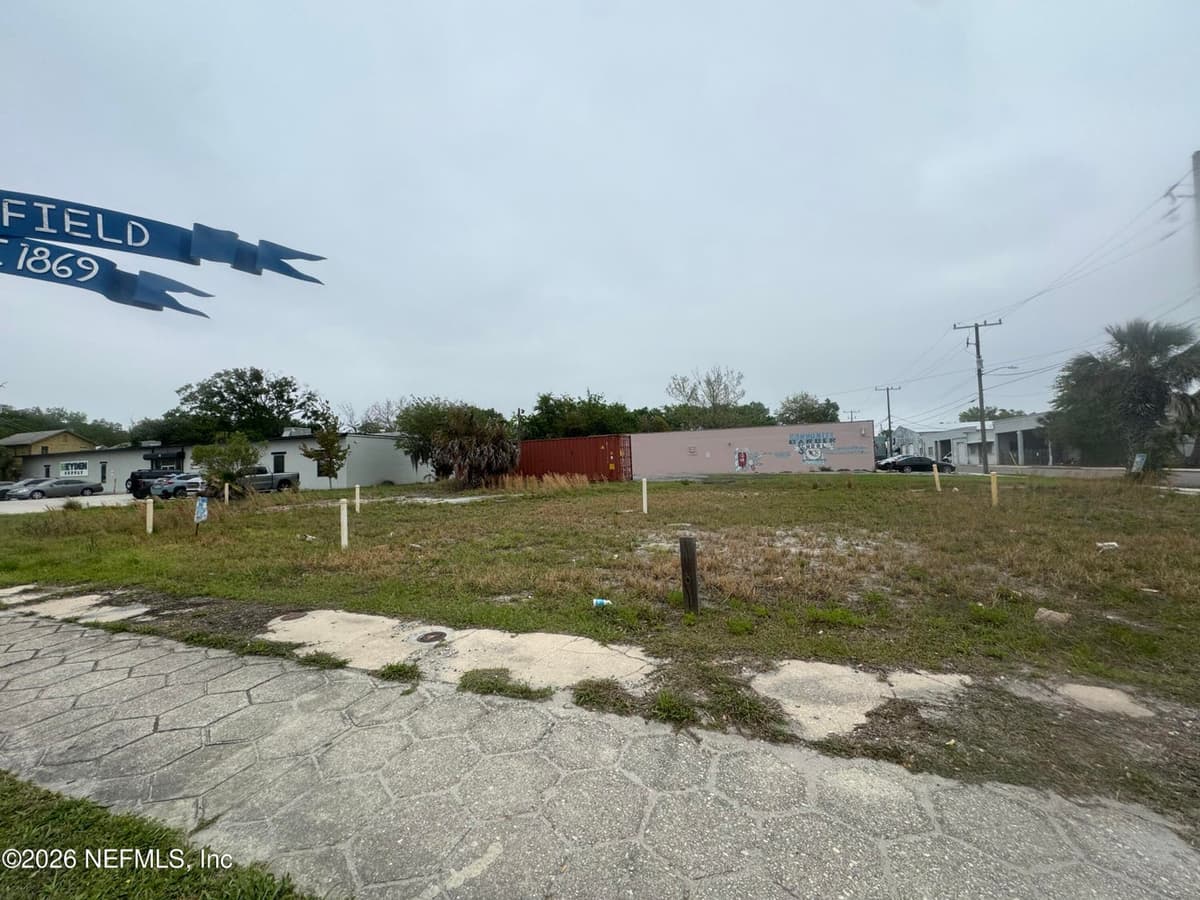 447 E 8TH Street, Jacksonville, FL 32206 3
