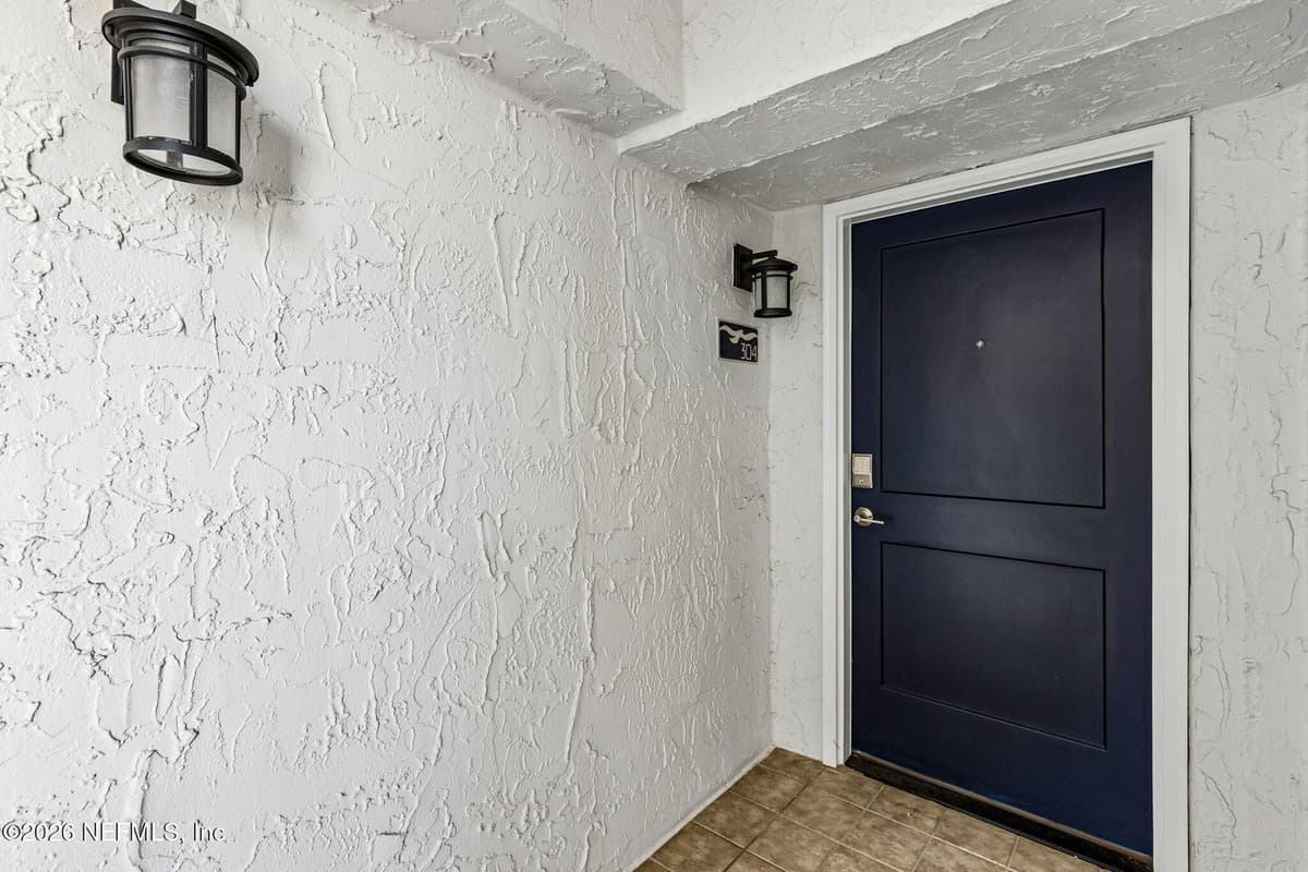 275 1ST Street S 304, Jacksonville Beach, FL 32250 2