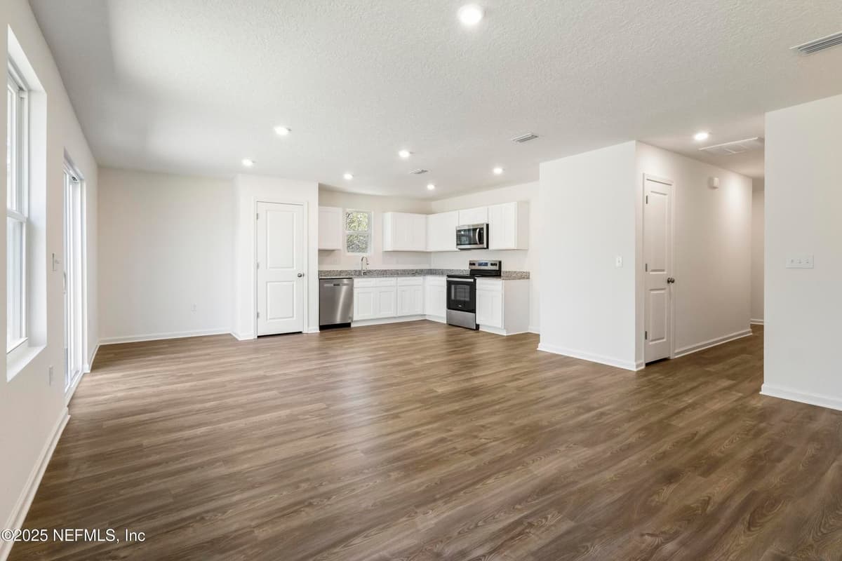 10406 GREYSTONE Drive, Glen St. Mary, FL 32040 3