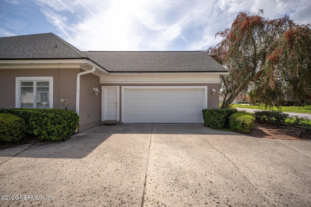 3727 CRICKET COVE Road E, Jacksonville, FL 32224 3