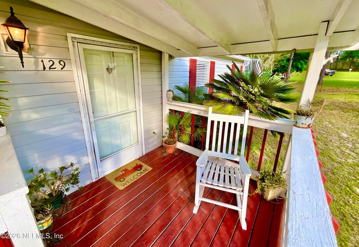129 CRYSTAL LAKE Drive, Melrose, FL 32666 3