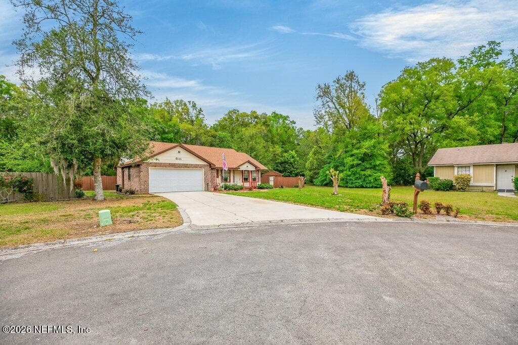 8111 CAYUGA Trail N, Jacksonville, FL 32244 3