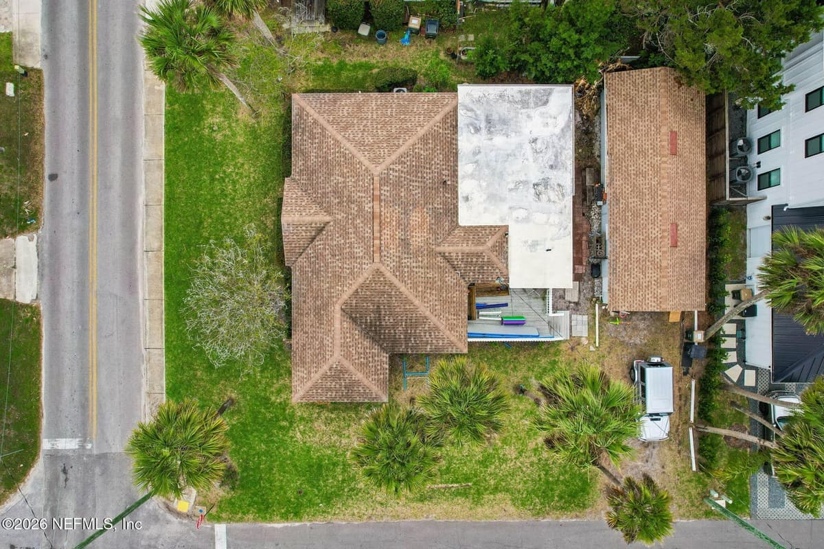 1096 EAST COAST Drive, Atlantic Beach, FL 32233 2