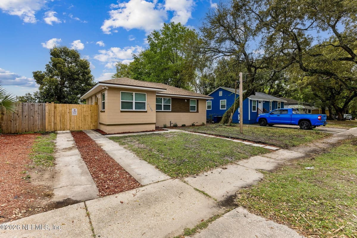 1745 ACADEMY Street, Jacksonville, FL 32209 3
