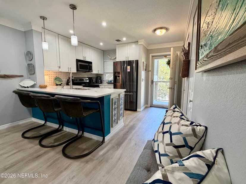 7 ARBOR CLUB Drive 211, Ponte Vedra Beach, FL 32082